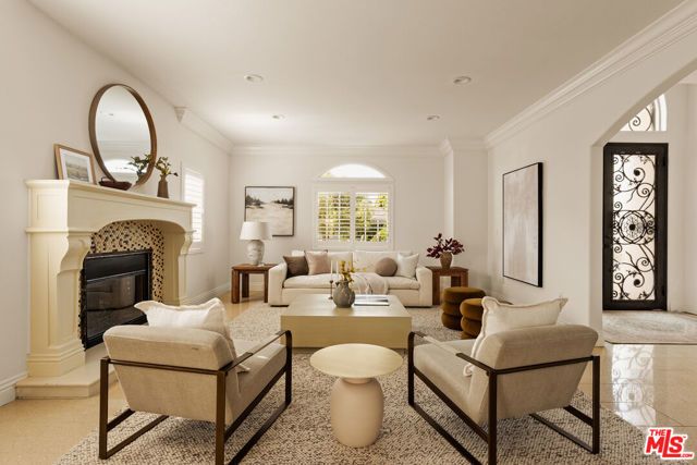 7912 Croydon Avenue, Los Angeles, CA 90045