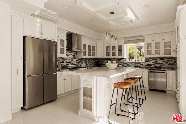 7912 Croydon Avenue, Los Angeles, CA 90045