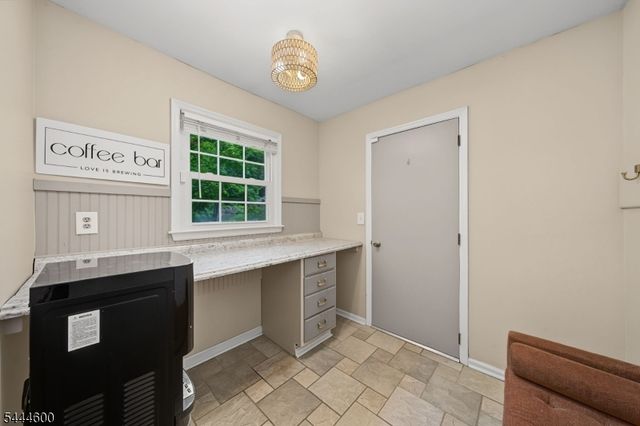 1 Cardinal Dr, Sparta Twp., NJ 07871