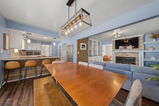 1 Cardinal Dr, Sparta Twp., NJ 07871