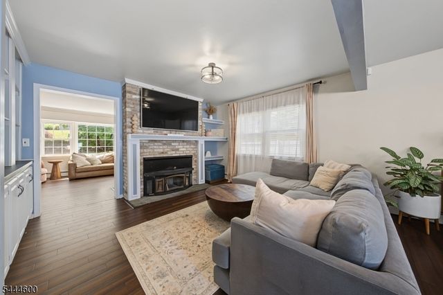 1 Cardinal Dr, Sparta Twp., NJ 07871