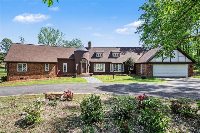 315 Dorado Drive, High Point, NC 27265