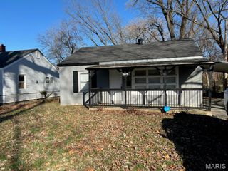 3678 Elsa Avenue, St Ann, MO 63074