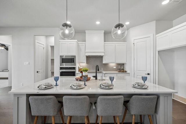 4021 Lagos Drive, Midlothian, TX 76065