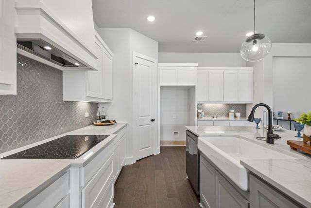 4021 Lagos Drive, Midlothian, TX 76065