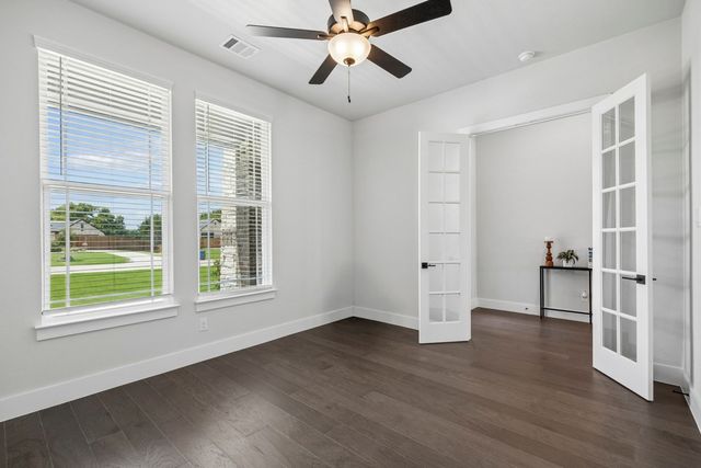 4021 Lagos Drive, Midlothian, TX 76065