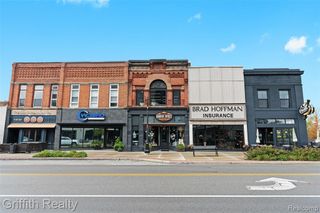 104 S Leroy Street, Fenton, MI 48430