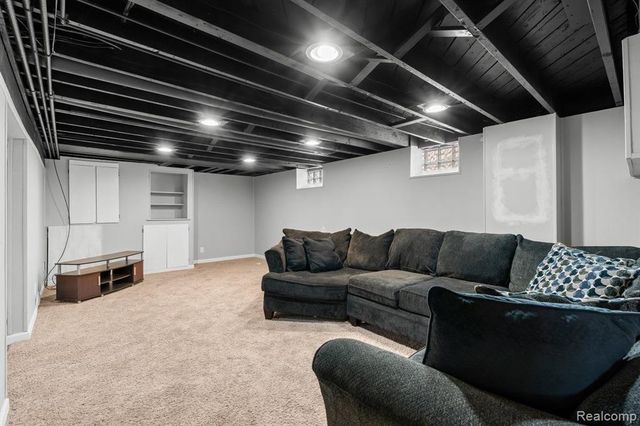 1515 Mohawk Avenue, Royal Oak, MI 48067