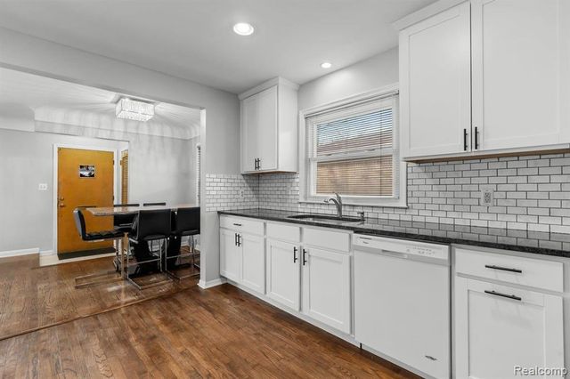 1515 Mohawk Avenue, Royal Oak, MI 48067