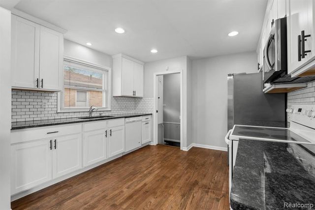 1515 Mohawk Avenue, Royal Oak, MI 48067