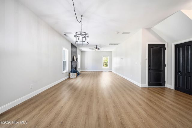 438 Scrub Oaks Drive, Hampstead, NC 28443