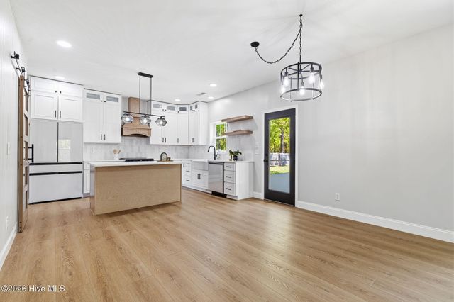 438 Scrub Oaks Drive, Hampstead, NC 28443