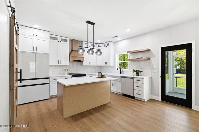 438 Scrub Oaks Drive, Hampstead, NC 28443