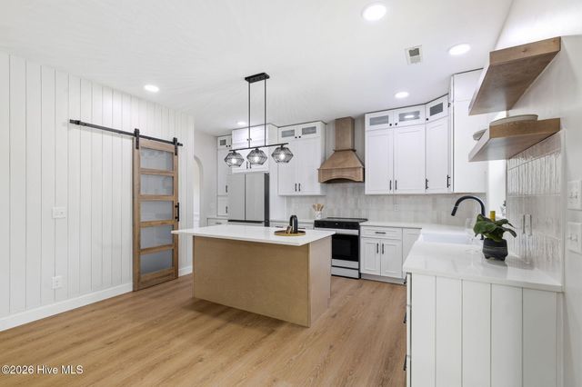 438 Scrub Oaks Drive, Hampstead, NC 28443