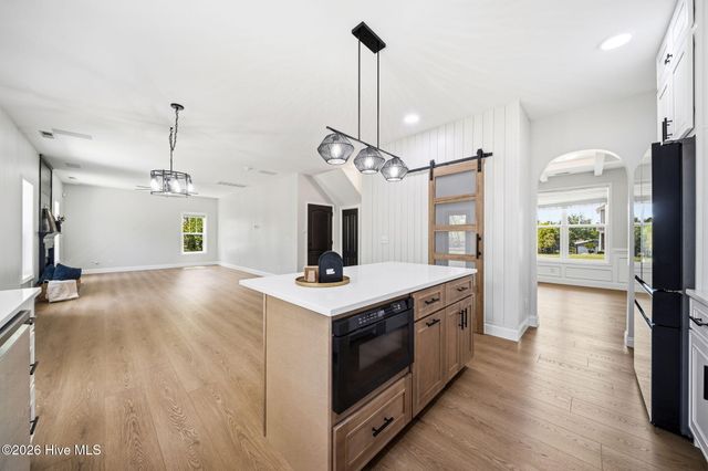 438 Scrub Oaks Drive, Hampstead, NC 28443