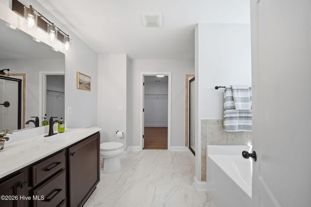 438 Scrub Oaks Drive, Hampstead, NC 28443