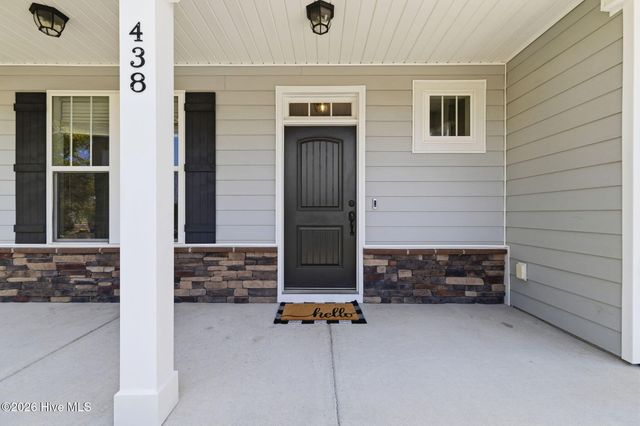 438 Scrub Oaks Drive, Hampstead, NC 28443