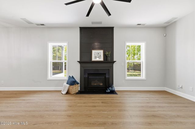 438 Scrub Oaks Drive, Hampstead, NC 28443