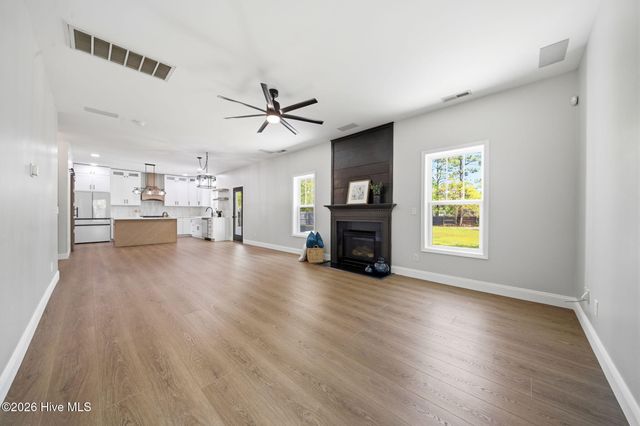 438 Scrub Oaks Drive, Hampstead, NC 28443