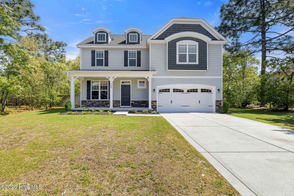 438 Scrub Oaks Drive, Hampstead, NC 28443
