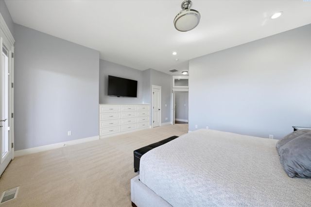 1620 Road 84, Pasco, WA 99301