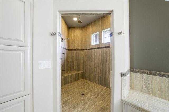 1620 Road 84, Pasco, WA 99301