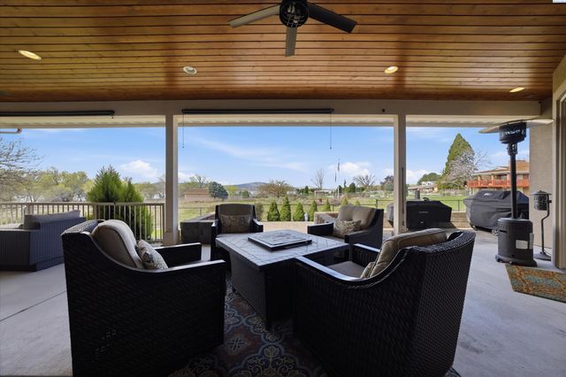 1620 Road 84, Pasco, WA 99301