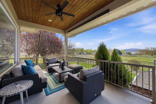 1620 Road 84, Pasco, WA 99301