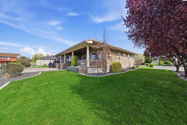 1620 Road 84, Pasco, WA 99301