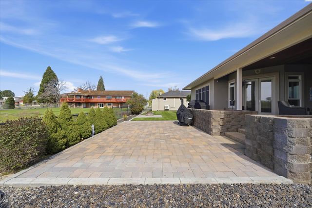 1620 Road 84, Pasco, WA 99301