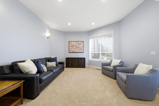 1620 Road 84, Pasco, WA 99301