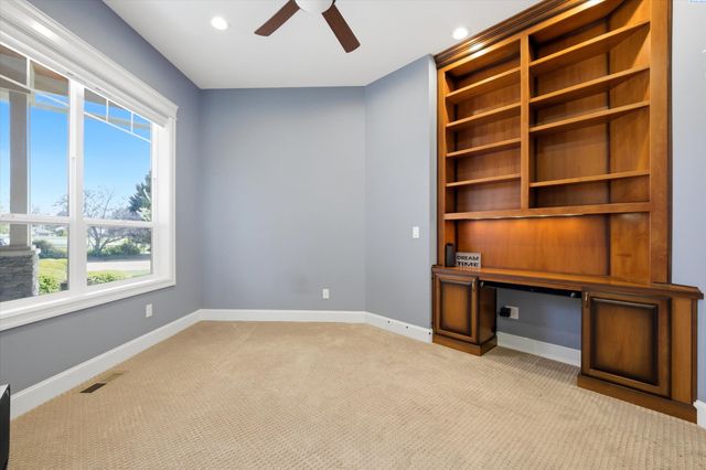 1620 Road 84, Pasco, WA 99301