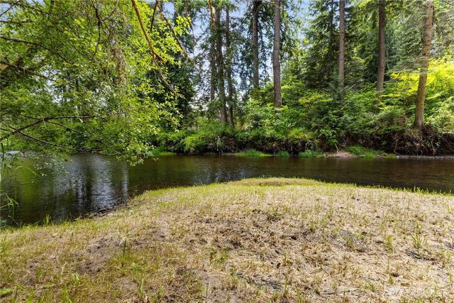 12833 Squaw Wood Lane SE, Rainier, WA 98576