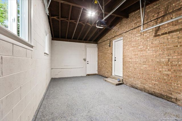 16211 Joyce Circle, South Holland, IL 60473