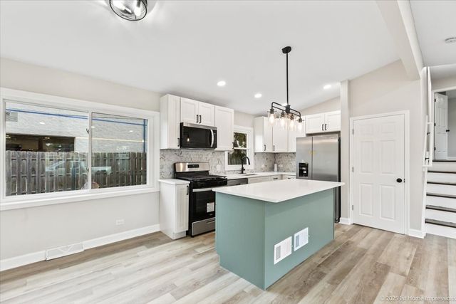 16211 Joyce Circle, South Holland, IL 60473