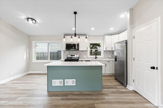 16211 Joyce Circle, South Holland, IL 60473