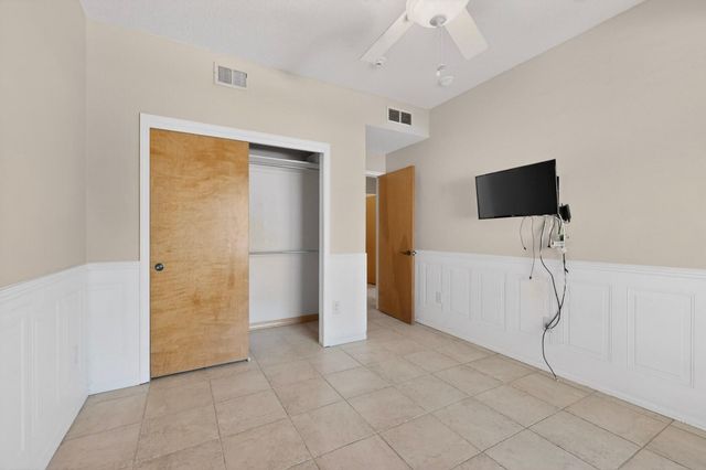 5224 Old Adobe Trail NW, Albuquerque, NM 87120