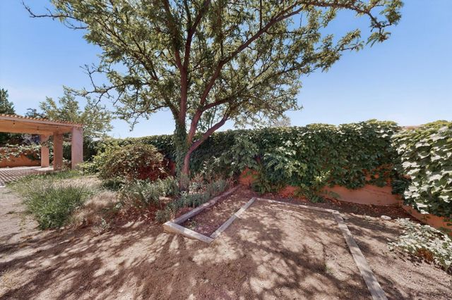 5224 Old Adobe Trail NW, Albuquerque, NM 87120