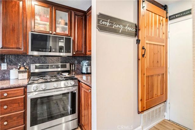 22914 Banyan Place 201, Saugus, CA 91390