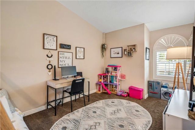 22914 Banyan Place 201, Saugus, CA 91390