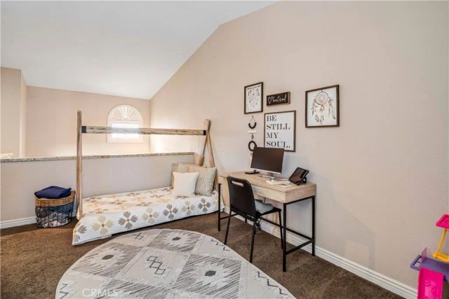 22914 Banyan Place 201, Saugus, CA 91390