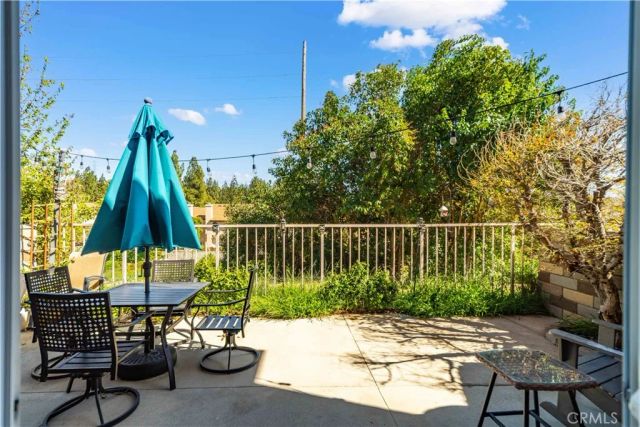 22914 Banyan Place 201, Saugus, CA 91390