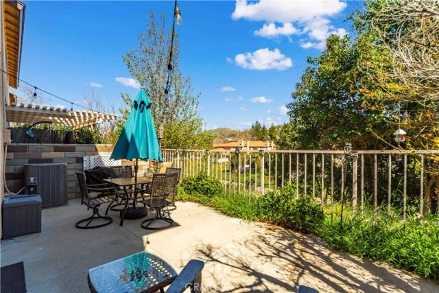 22914 Banyan Place 201, Saugus, CA 91390