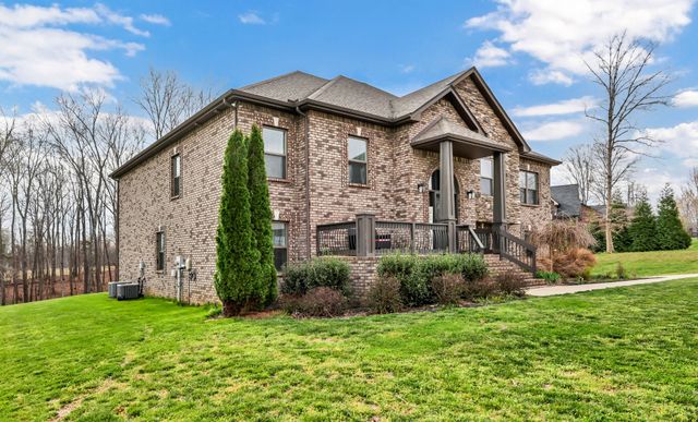 1729 Double R Blvd, Clarksville, TN 37042