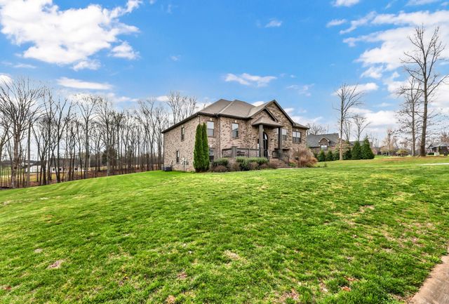 1729 Double R Blvd, Clarksville, TN 37042