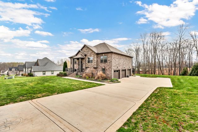 1729 Double R Blvd, Clarksville, TN 37042