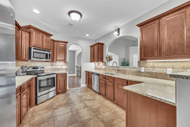 1729 Double R Blvd, Clarksville, TN 37042
