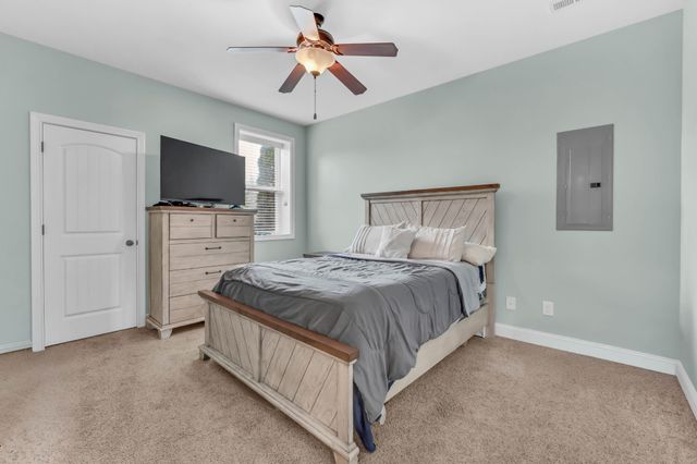 1729 Double R Blvd, Clarksville, TN 37042