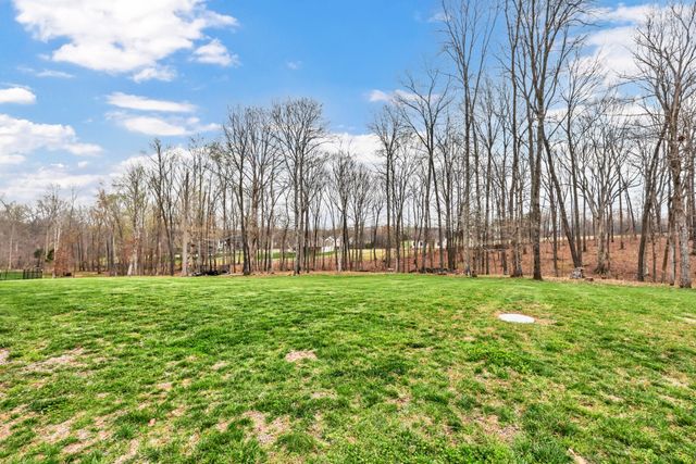 1729 Double R Blvd, Clarksville, TN 37042