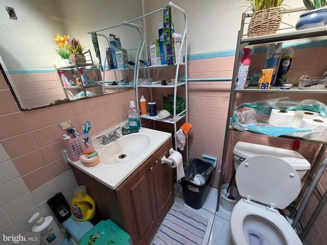 2033 S BONSALL ST, Philadelphia, PA 19145